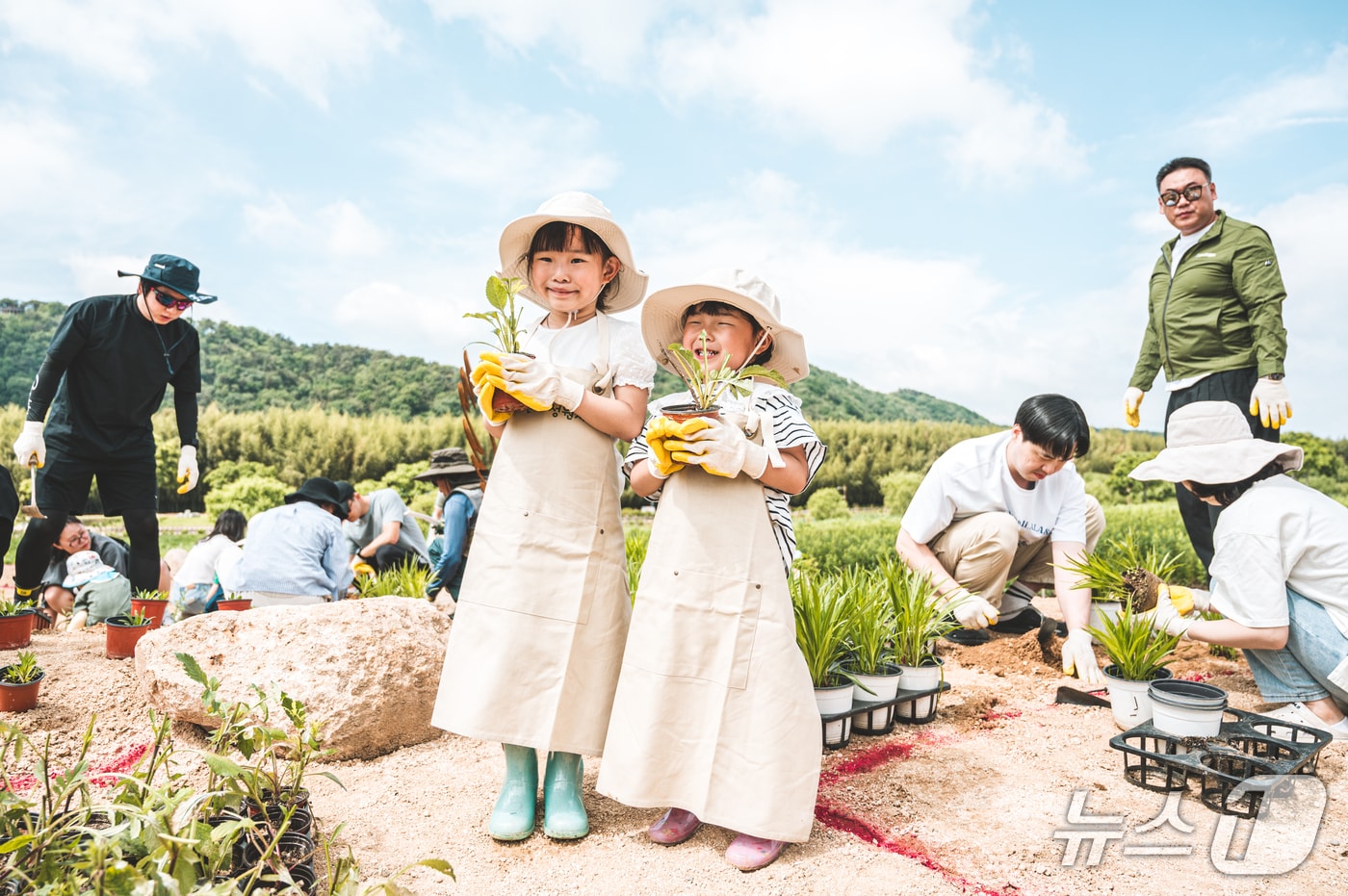 16일부터 18일까지 개최된 울산 태화강 봄꽃축제가 관람객 34만명을 기록하며 성황리 마무리됐다.&#40;울산광역시제공. 재판매 및 DB 금지&#41;
