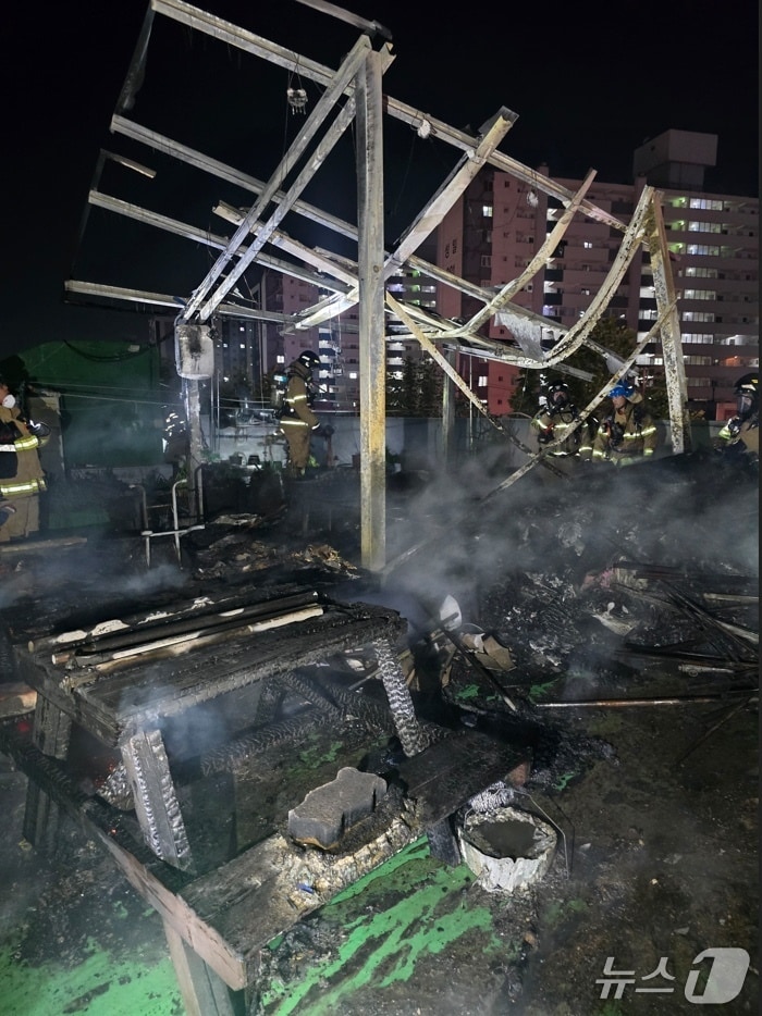 화재현장(경기도소방재난본부 제공.재판매 및 DB금지)