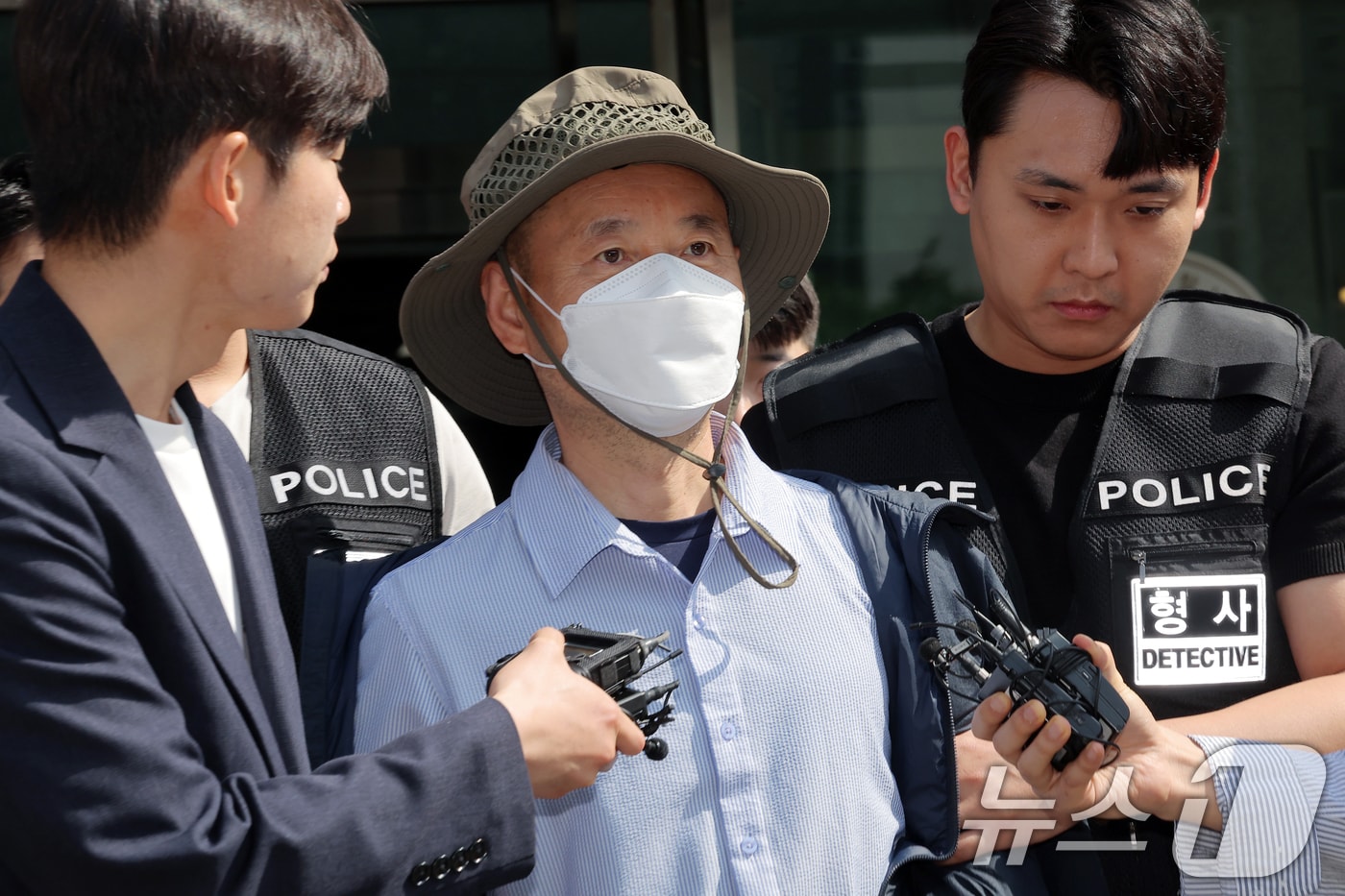 금전 문제로 갈등을 빚은 지인과 평소 앙심을 품었던 이웃 등 4명을 살상한 혐의로 체포된 피의자 차철남(56·중국 국적). 2025.5.21/뉴스1 ⓒ News1 박정호 기자