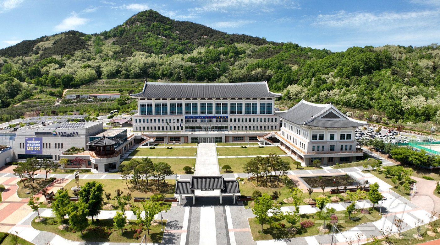 2026학년도 경북지역 마이스터고·특성화고 신입생 원서 접수를 마감한 결과 평균 경쟁률이 1.2대 1로 나타났다. 경북교육청 전경 ⓒ News1 김대벽기자