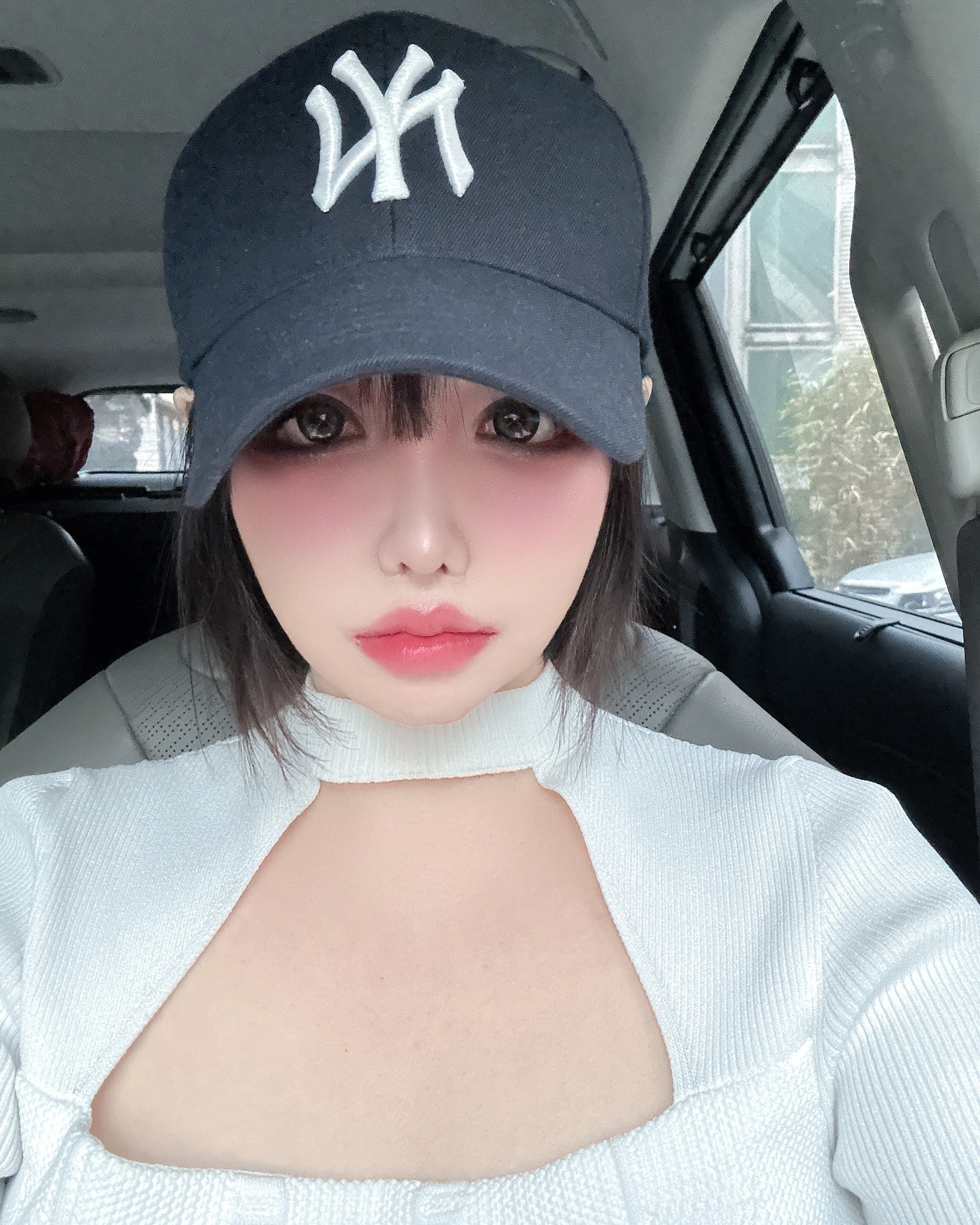 박봄 SNS