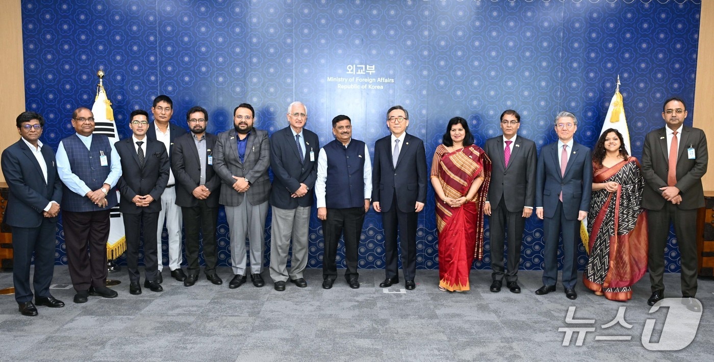 김홍균 외교부 1차관은 26일 방한 중인 인도 초당적 의회 대표단과 면담했다. 2025.05.26. (외교부 제공) 