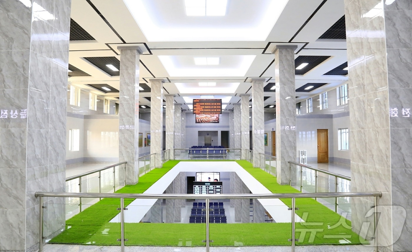 (평양 노동신문=뉴스1) = 북한 노동당 기관지 노동신문은 29일 "개건된 두만강역 준공식이 지난 28일 현지에서 진행됐다＂라고 보도했다. [국내에서만 사용가능. 재배포 금지. DB 금지. For Use Only in the Republic of Korea. Redistribution Prohibited] rodongphoto@news1.kr