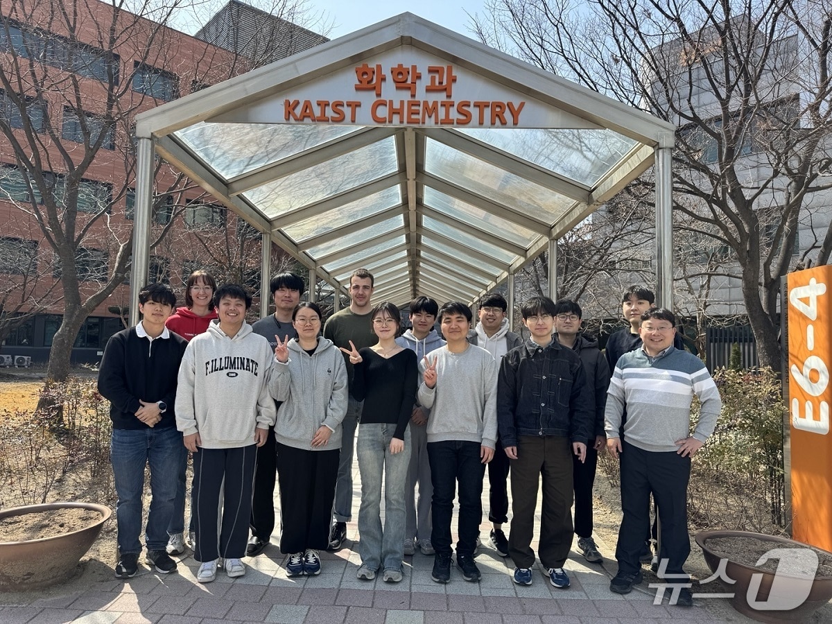 한순규 KAIST 화확과 교수 연구팀(KAIST 제공) /뉴스1