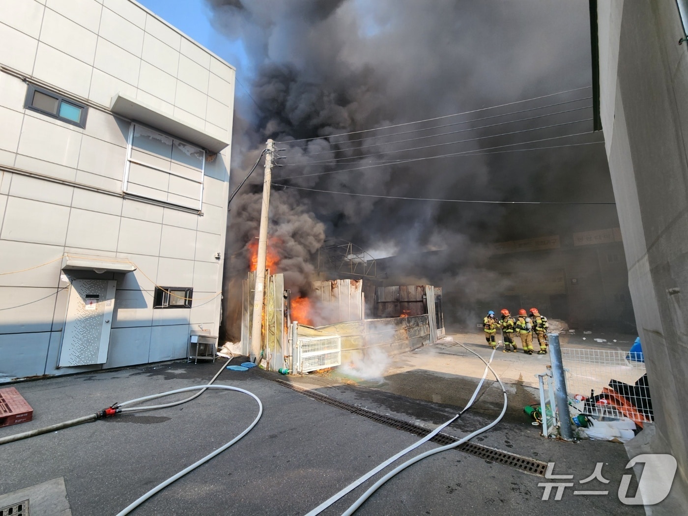 파주 금촌동 화재 현장(파주소방서 제공. 재판매 및 DB 금지)/뉴스1