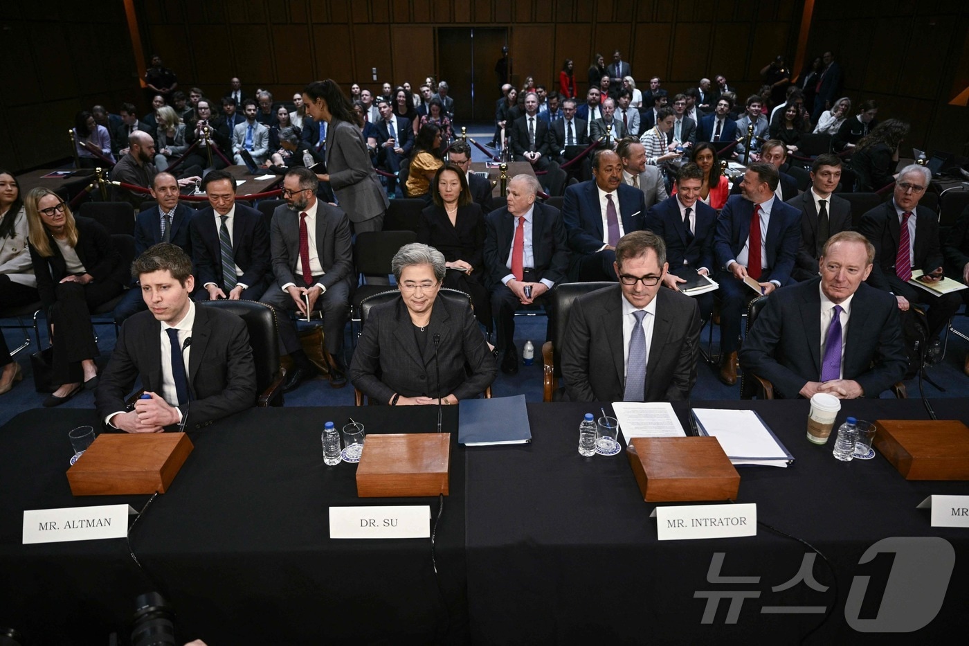 미국 기술의 글로벌 표준화: 중국과의 기술 패권 경쟁에서 승리하기 위한 핵심 전략