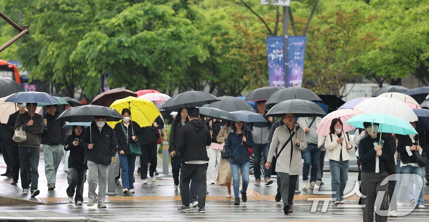 비 내리는 날./뉴스1 ⓒ News1 임세영 기자
