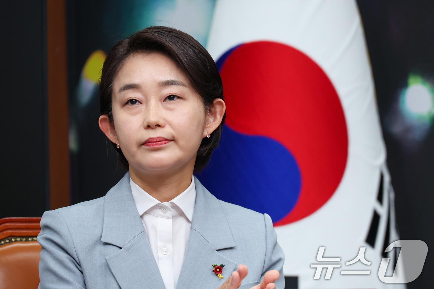 김재연 진보당 대통령 후보가 9일 오후 서울 여의도 국회에서 열린 광장대선연합정치시민연대·제정당 연석회의 공동 선언 발표 기자회견에서 "광장연합정치 성공을 위해 후보직을 내려놓겠다＂고 밝히고 있다. 2025.5.9/뉴스1 ⓒ News1 안은나 기자