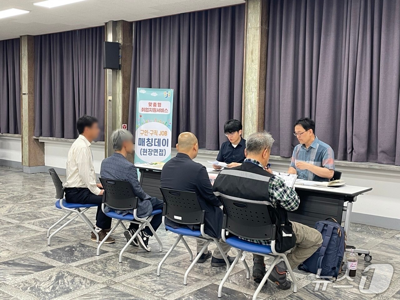 구인·구직 JOB-매칭데이 면접 모습.(중구 제공 ,재판매 및 DB 금지)/뉴스1