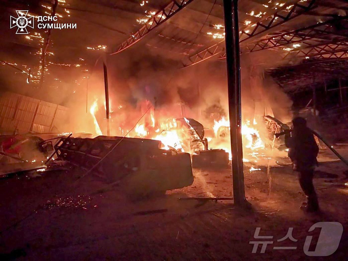 러시아의 드론 공격을 받은 우크라이나 수미 지역. ⓒ AFP=뉴스1 ⓒ News1 김경민 기자