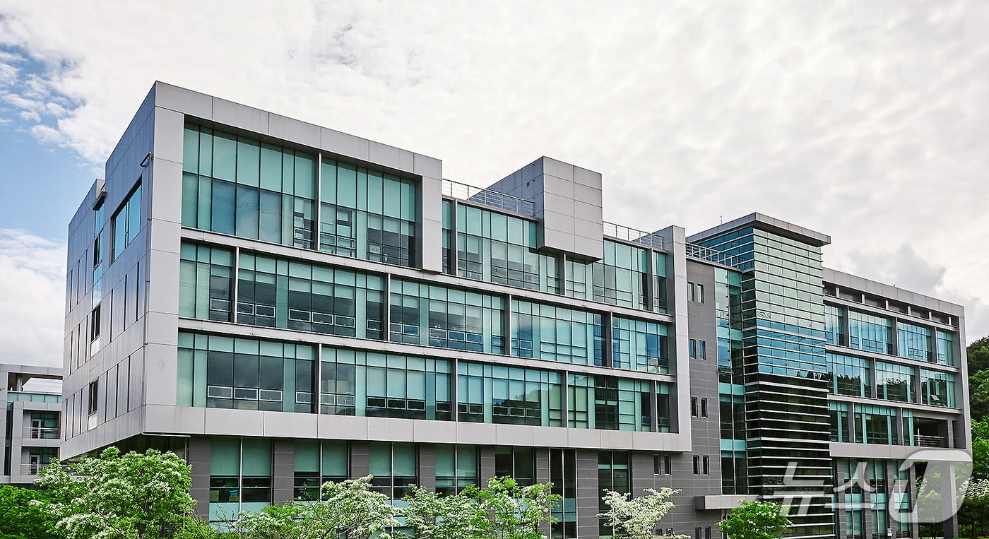 대구 영진전문대는 2026학년도 학사구조 개편을 통해 일부 학과와 전공 입학 정원을 조정했다. 사진은 영진전문대 전경. (영진전문대 제공)