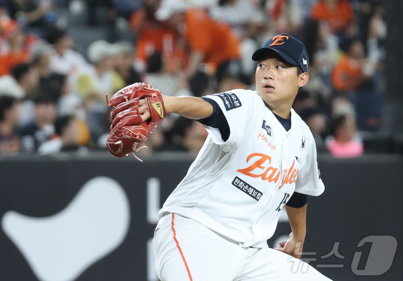 김기중 투구 모습
