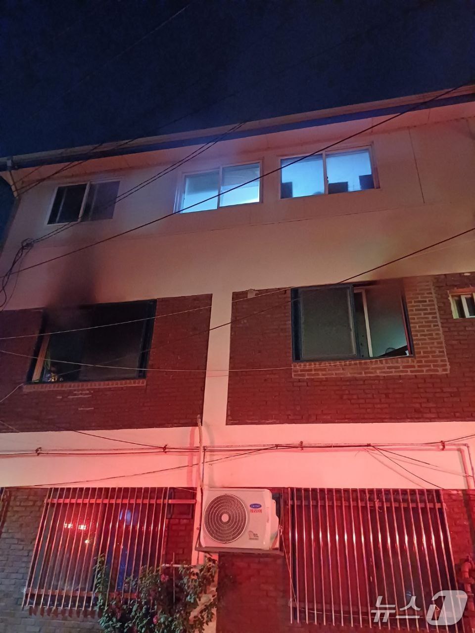 화재 현장. &#40;경기도소방재난본부 제공. 재판매 및 DB 금지&#41; 2025.6.13/뉴스1