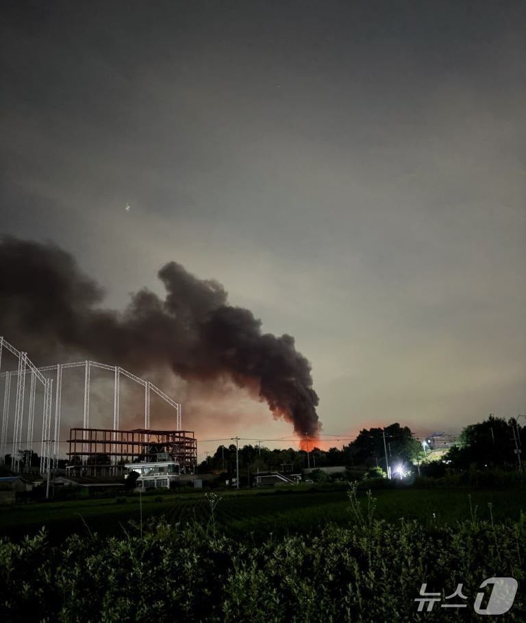 화재 현장. (경기도소방재난본부 제공. 재판매 및 DB 금지) 2025.6.13/뉴스1