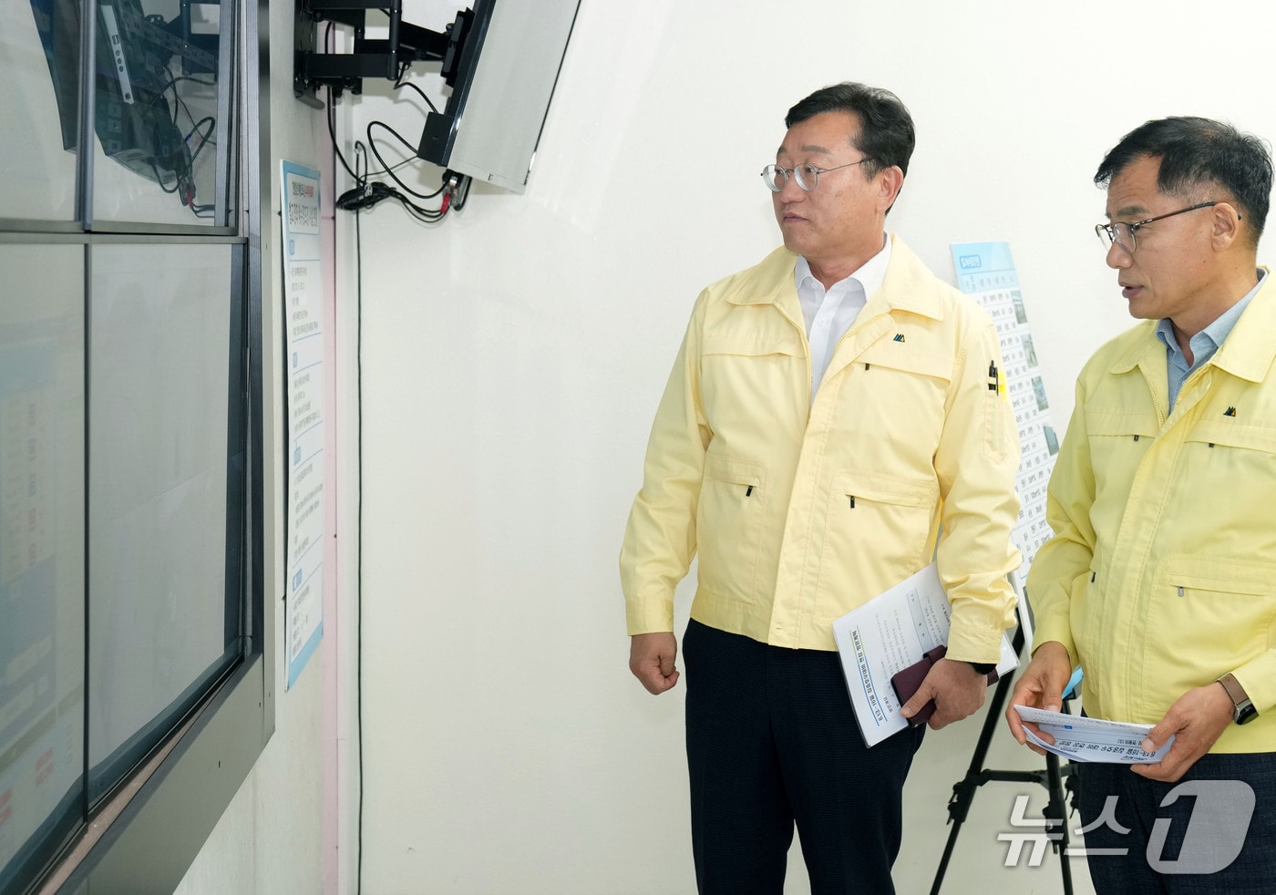 보성군 장좌 배수펌프장 현장 점검.(전남도 제공. 재판매 및 DB금지) 2025.6.13/뉴스1