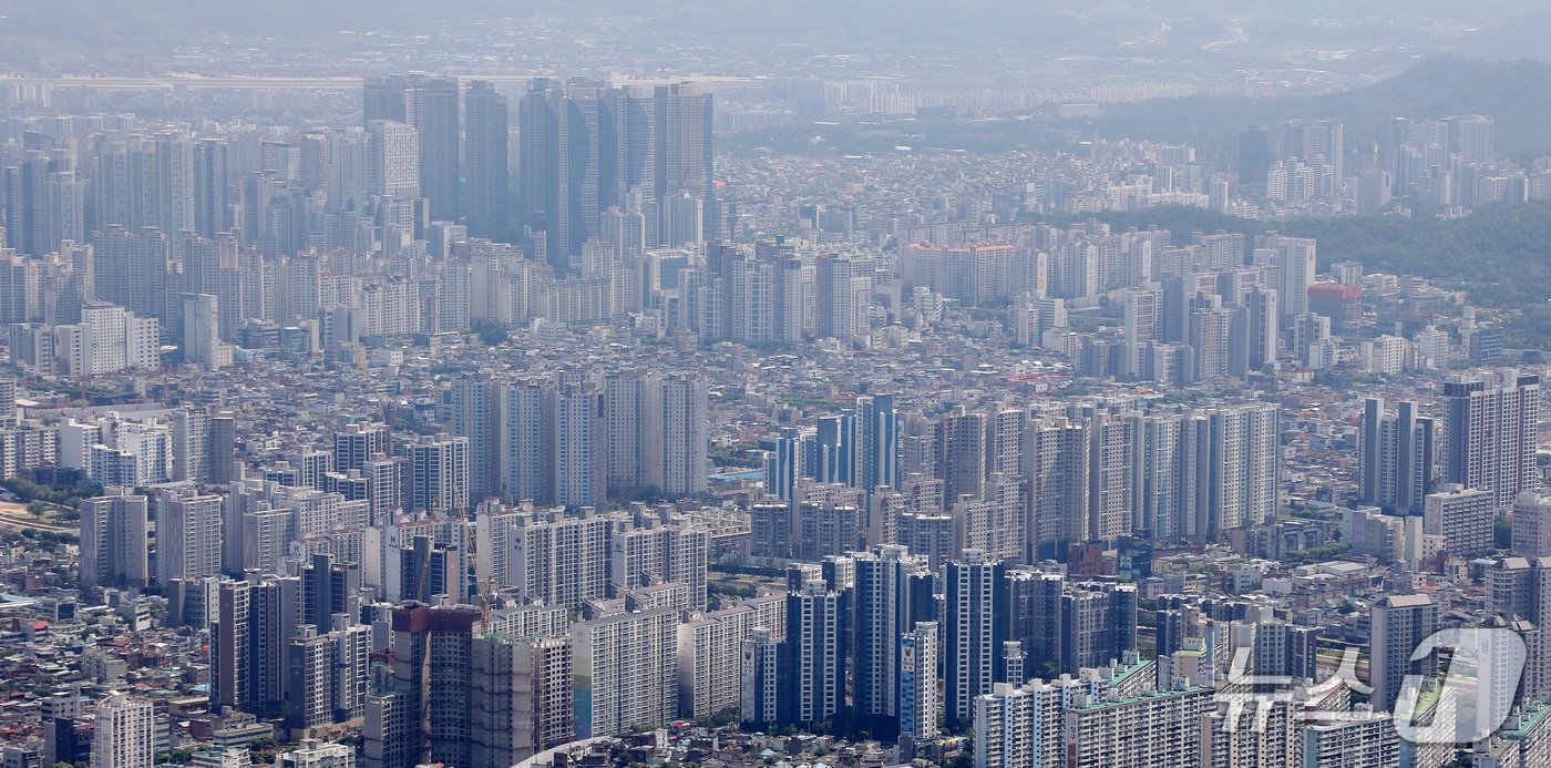 대구의 아파트 가격 하락세가 19개월째 이어졌다. 사진은 대구 도심 전경.(기사 내용과 무관함. 재판매 및 DB 금지) ⓒ News1 DB