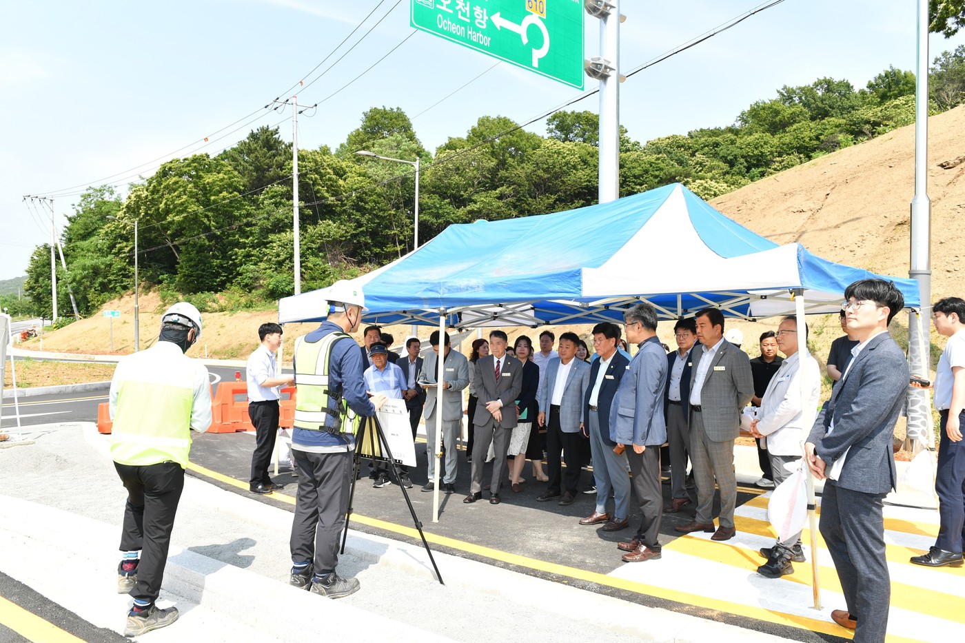 ‘지방도 610호 오천 우회도로 개설 공사’ 현장 점검 모습(보령시의회 제공.재판매 및 DB금지) /뉴스1 