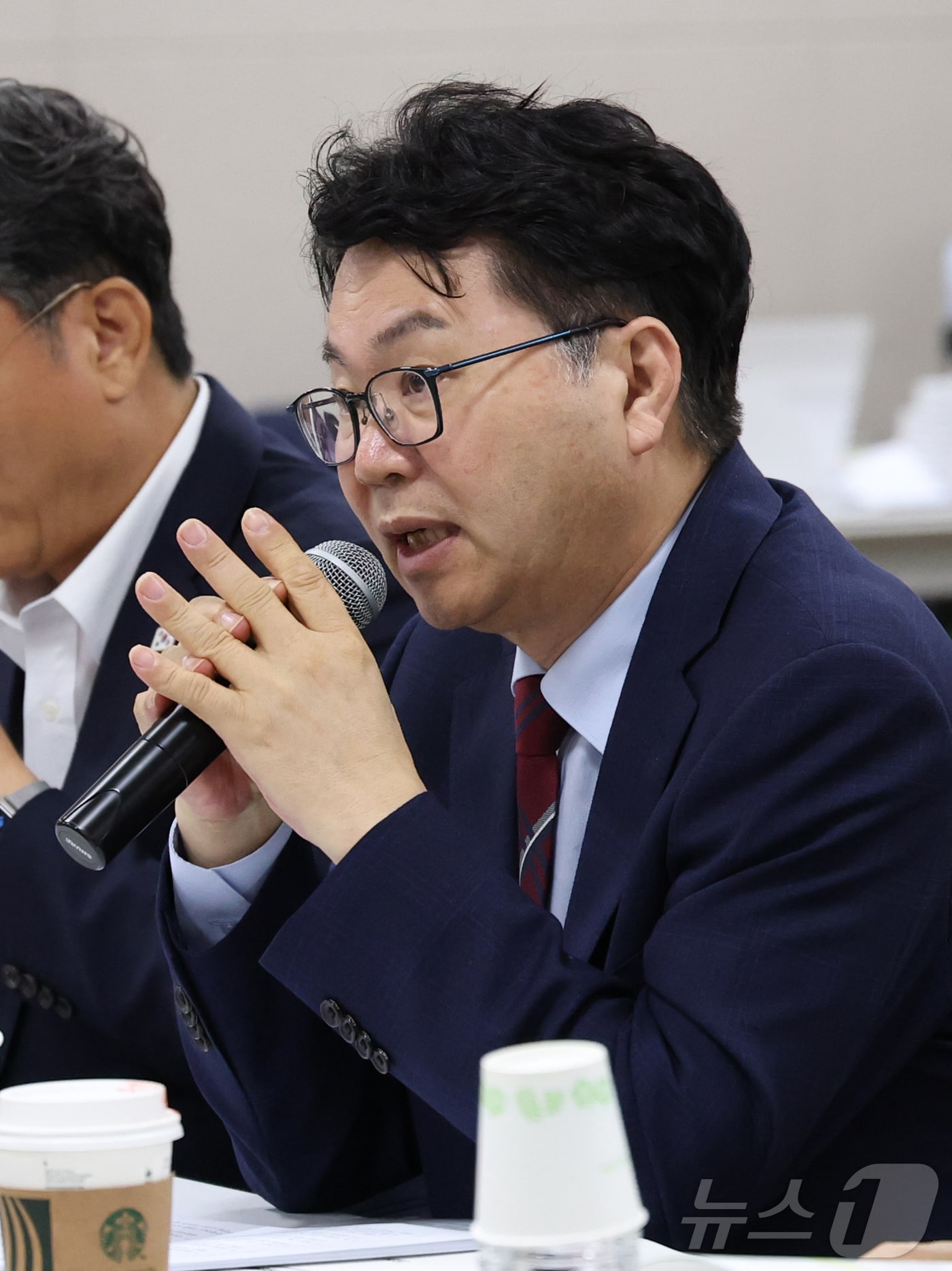 이한주 국정기획위원회 위원장이 19일 오전 세종시 정부세종컨벤션센터에서 열린 국정기획위원회 산업통상자원부 업무보고에 참석하여 모두발언을 하고 있다. 2025.6.19/뉴스1 ⓒ News1 김기남 기자