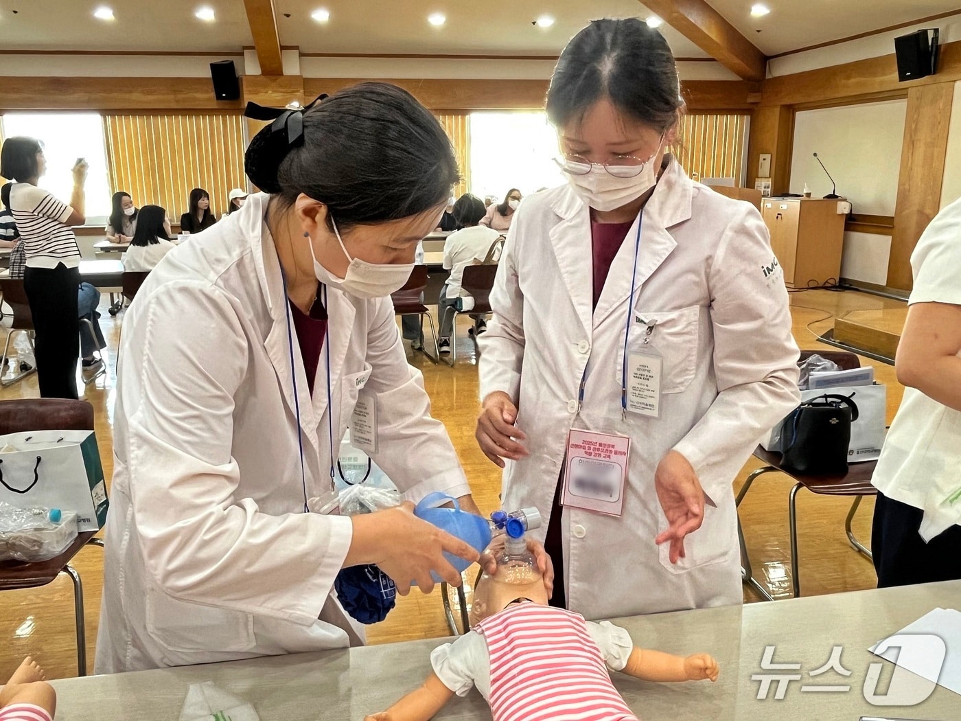 울산대병원이 권역 내 10개 기관 신생아실 및 산후조리원 종사자들을 대상으로 역량 강화 교육을 실시했다.(울산대학교병원제공. 재판매 및 DB 금지)