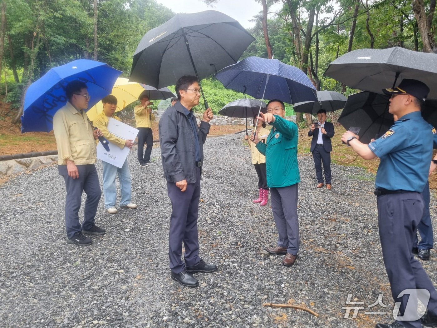 김철문 전북경찰청장이 군산시 성산면 일대를 방문해 안전관리 실태를 점검했다.(전북경찰청 제공. 재판매 및 DB금지)