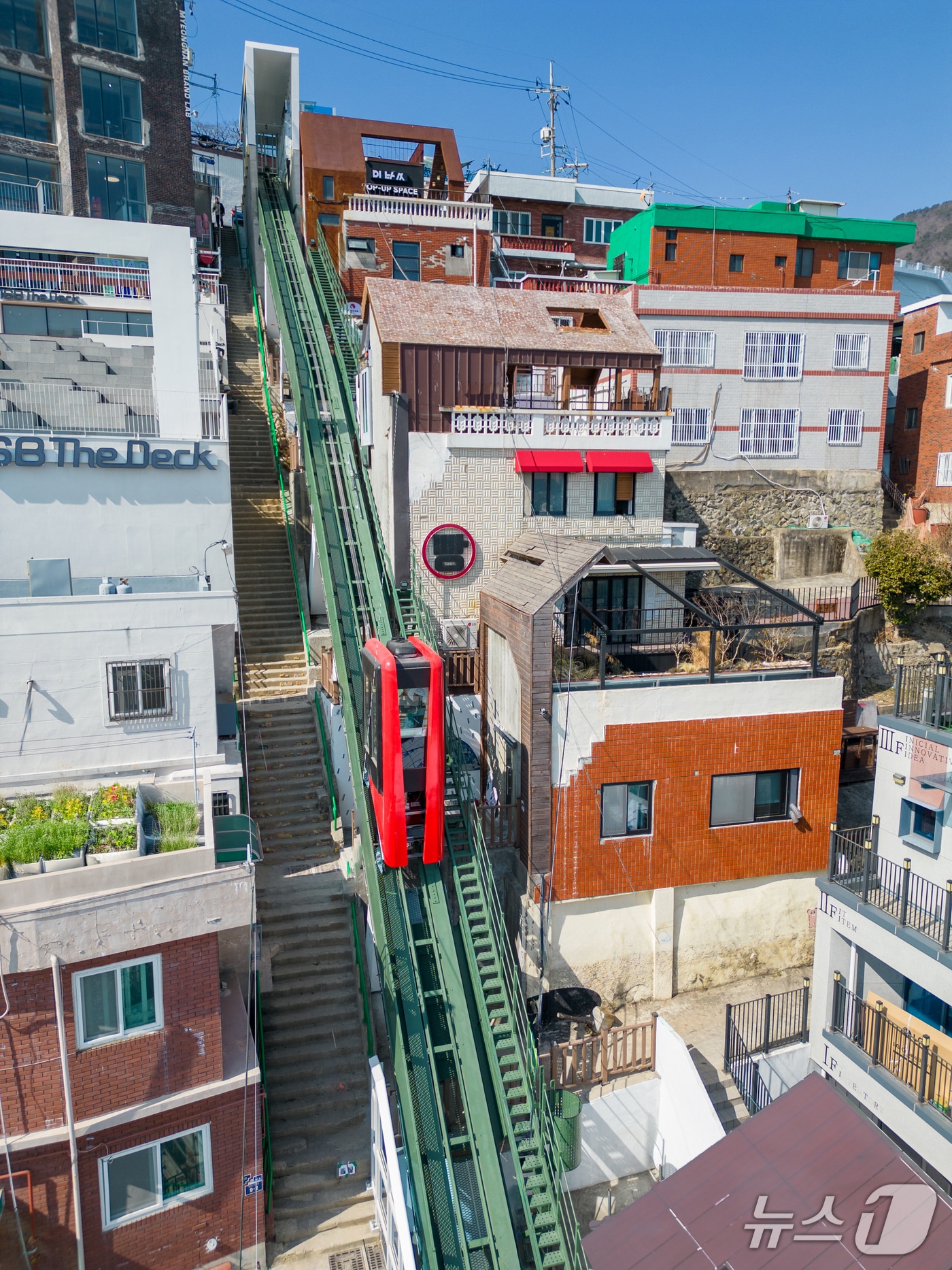 부산 동구 '초량 168계단'. (부산 동구 제공. 재판매 및 DB 금지)