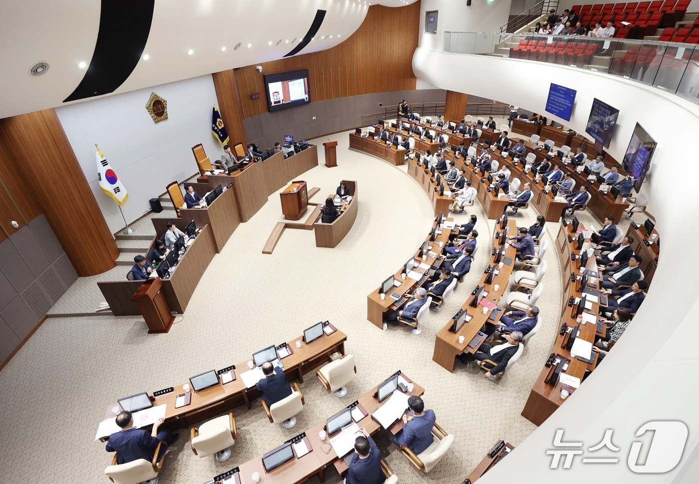 24일 충남도외희 본회의장에서 열린 제359회 정례회 4차 본회의 모습. (충남도의회 제공, 재판매 및 DB금지) / 뉴스1