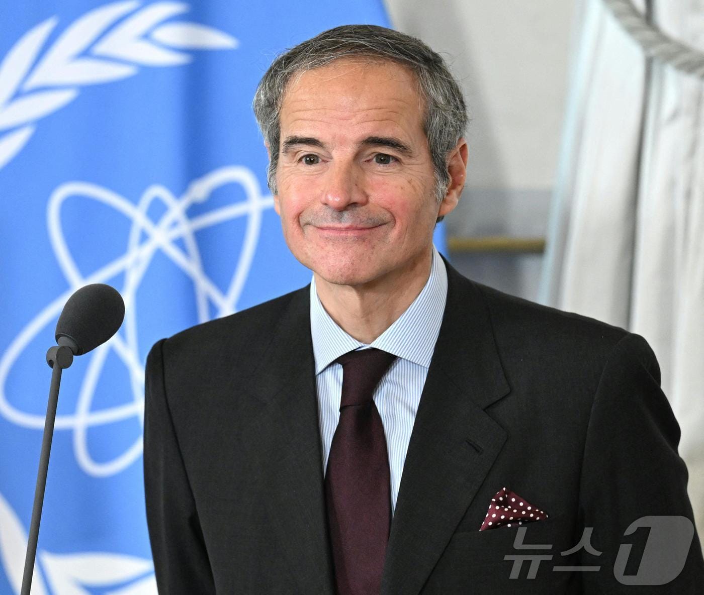 25일(현지시간) 라파엘 그로시 국제원자력기구(IAEA) 사무총장이 오스트리아 비엔나에서 기자들에게 이란의 핵 프로그램 문제와 관련해 발언하고 있다. 2025.06.25 ⓒ AFP=뉴스1 ⓒ News1 김지완 기자