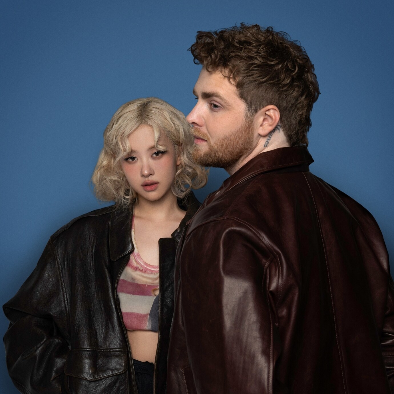 더블랙레이블 제공