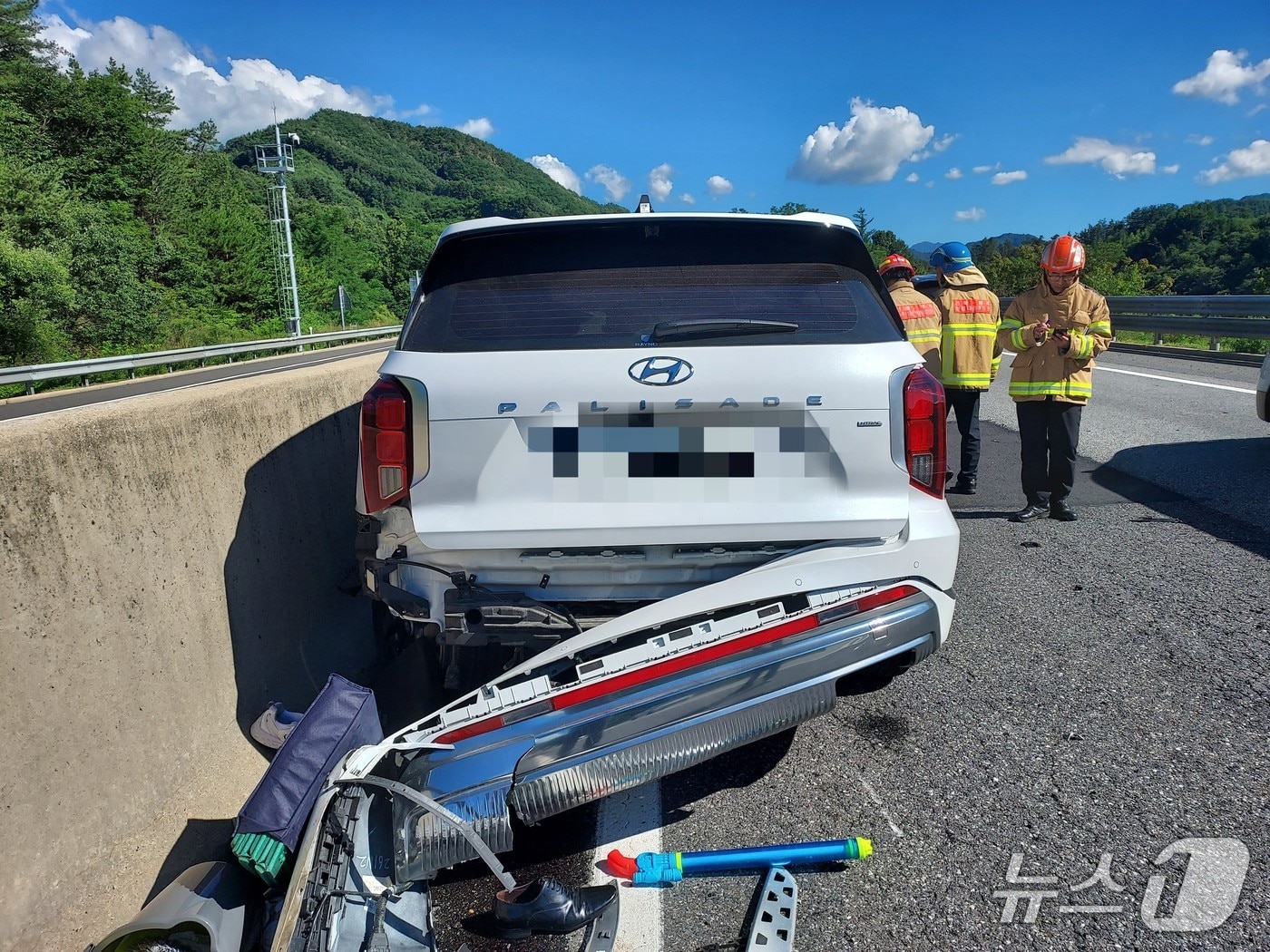 무주 대전통영고속도로 사고 현장.(전북소방본부 제공. 재판매 및 DB금지)