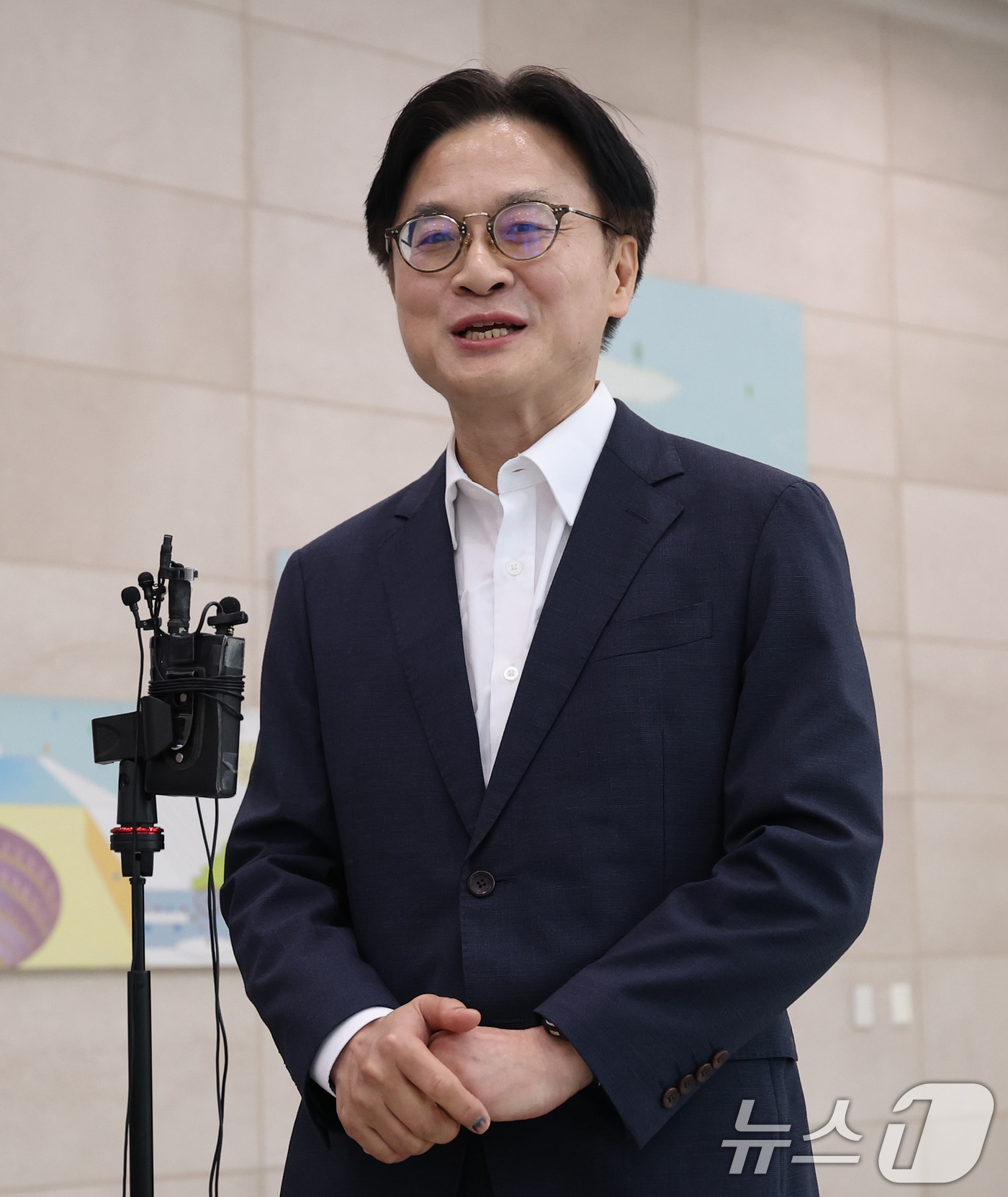 이재명 정부 초대 산업통상자원부 장관에 지명된 김정관 후보자(두산 에너빌리티 사장)가 30일 오전 서울 강남구 한국기술센터에 마련된 인사청문회 준비단 사무실로 출근하며 지명 소감을 밝히고 있다. 2025.6.30/뉴스1 ⓒ News1 오대일 기자