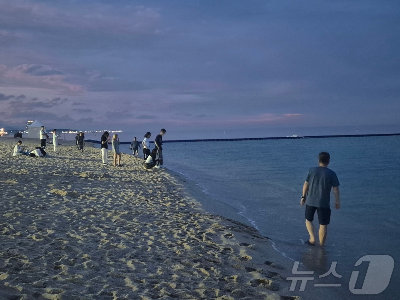 최근 열대야를 기록했던 강원 강릉시의 경포해수욕장 자료 사진. ⓒ News1