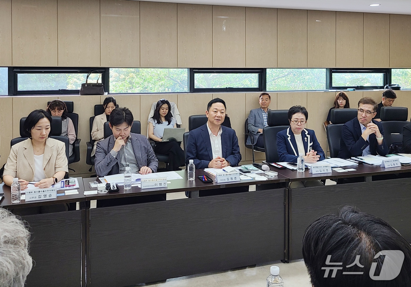 김동준 기획재정부 원스톱 수출·수주지원단 부단장이 4일 오후 제주시 제주경제통상진흥원에서 열린 '제주시 관세대응 원스톱 수출 119 간담회'에서 모두발언을 하고 있다. (기획재정부 제공)