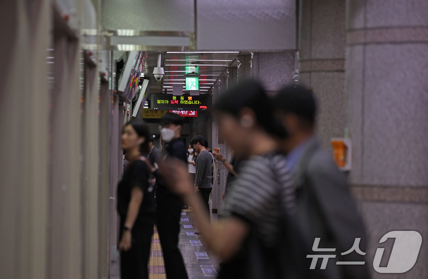 광주 동구 금남로4가역 지하철이 시민들로 붐비고 있다. 2025.6.5 ⓒ 뉴스1 박지현 기자