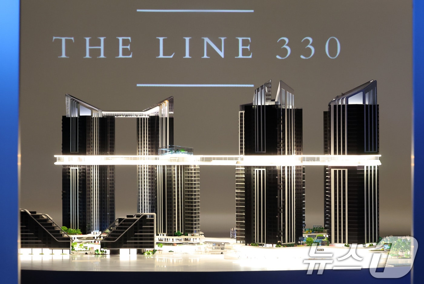 "HDC용산타운 전략 통했다"...용산정비창 시공권 따낸 HDC현산(종합) - 뉴스 썸네일 이미지