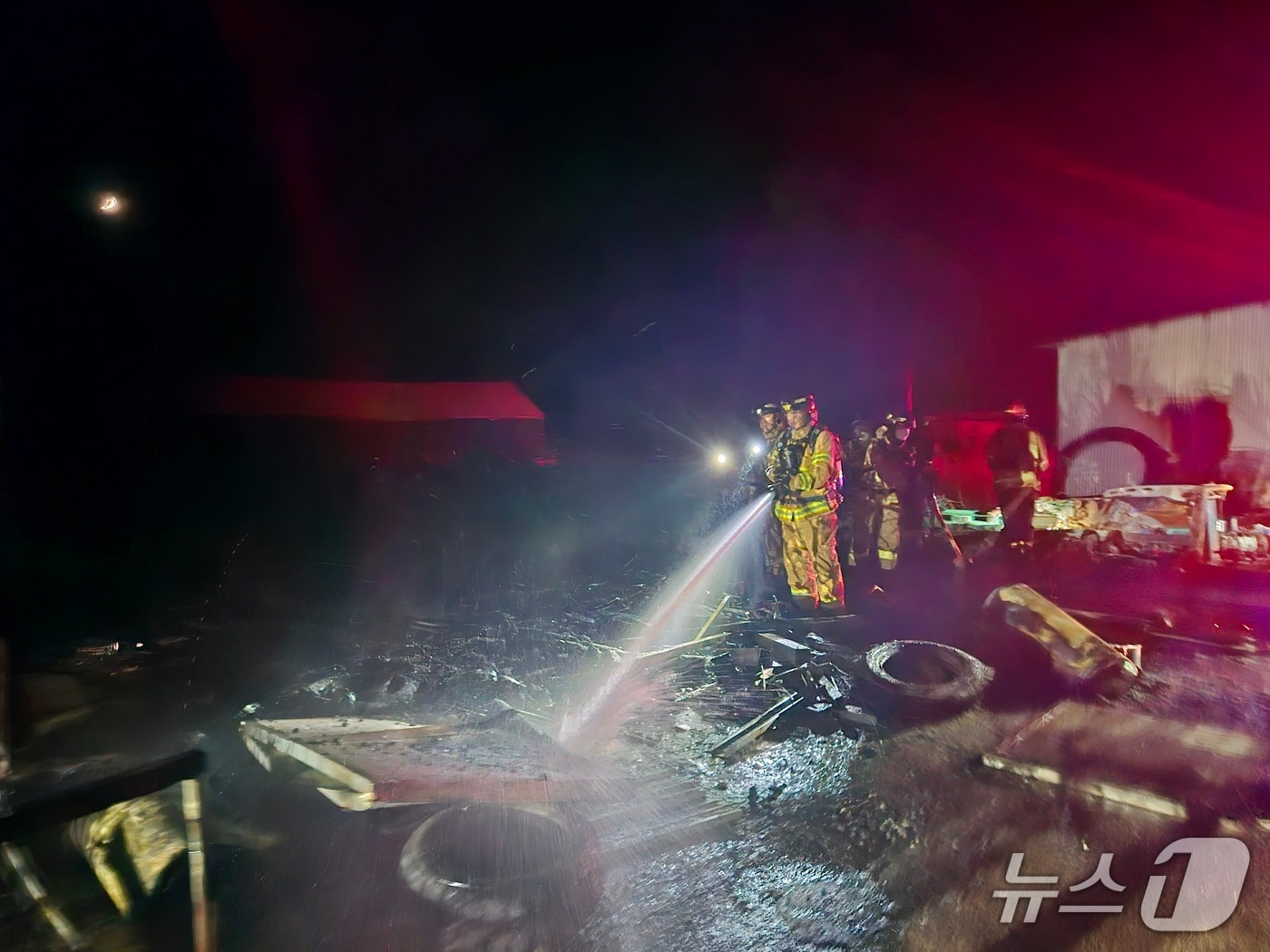 고창 염전 화재 현장.(전북소방본부 제공. 재판매 및 DB금지)