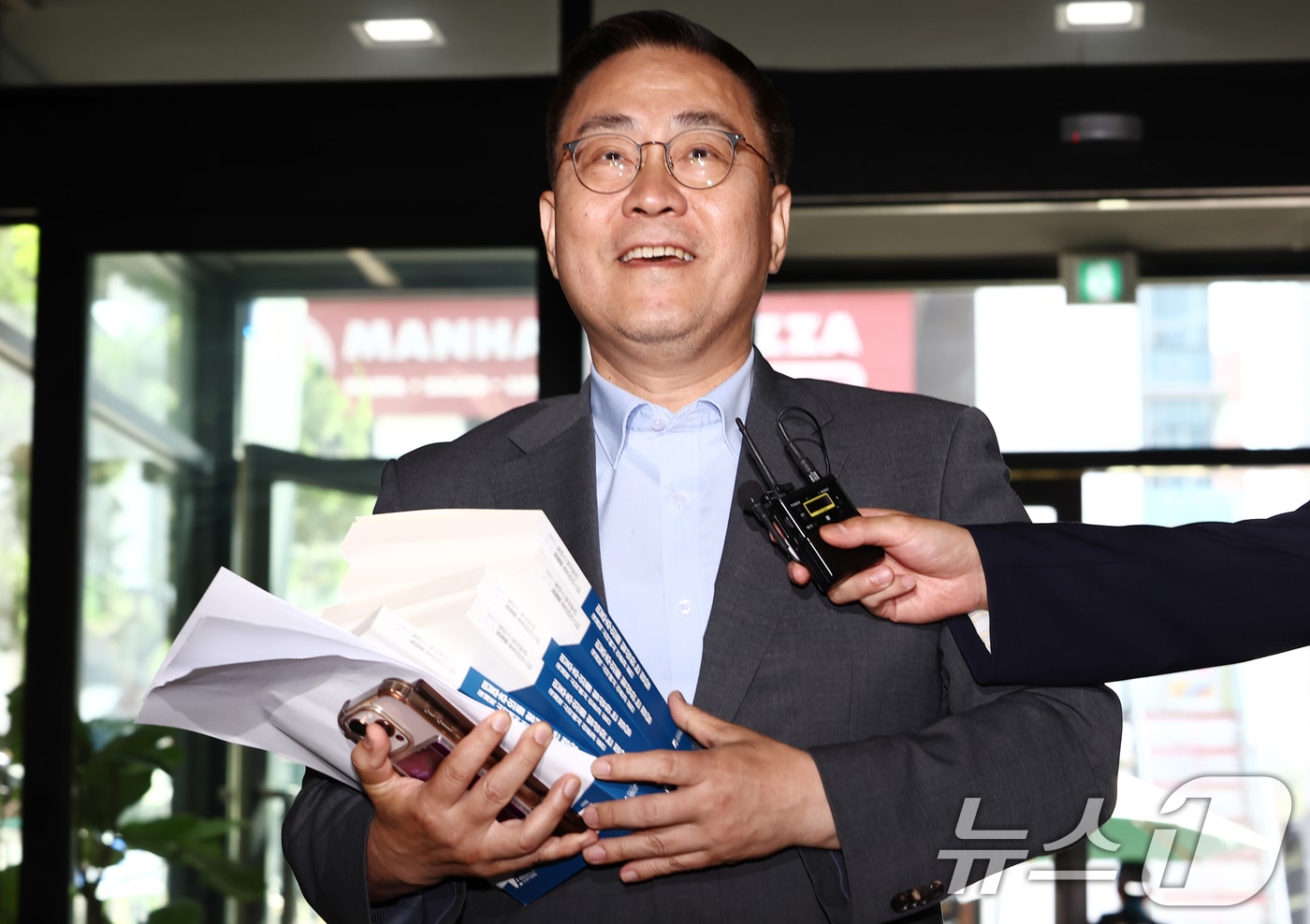 최형두 국민의힘 혁신위원회 부위원장이 10일 서울 여의도 당사에서 열린 비공개 혁신위 회의에 참석하고 있다. 2025.7.10/뉴스1 ⓒ News1 김민지 기자