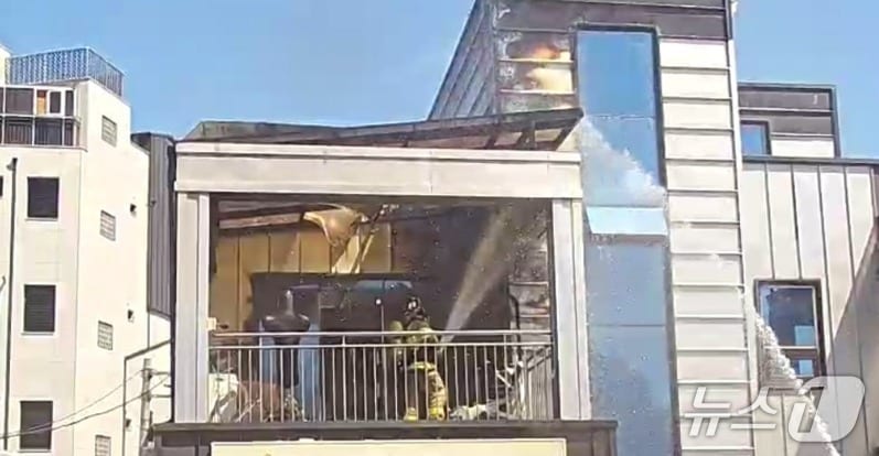 화재 현장. (경기도소방재난본부 제공. 재판매 및 DB 금지) 2025.7.10/뉴스1