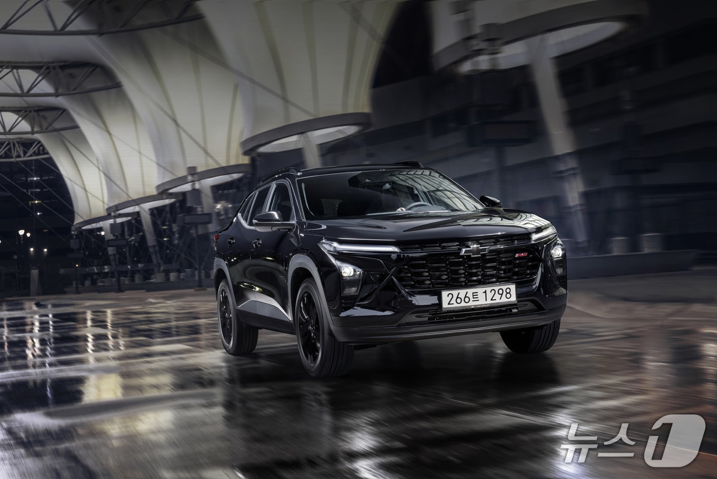  2026년형 트랙스 크로스오버 RS 미드나잇 에디션.(한국GM 제공)