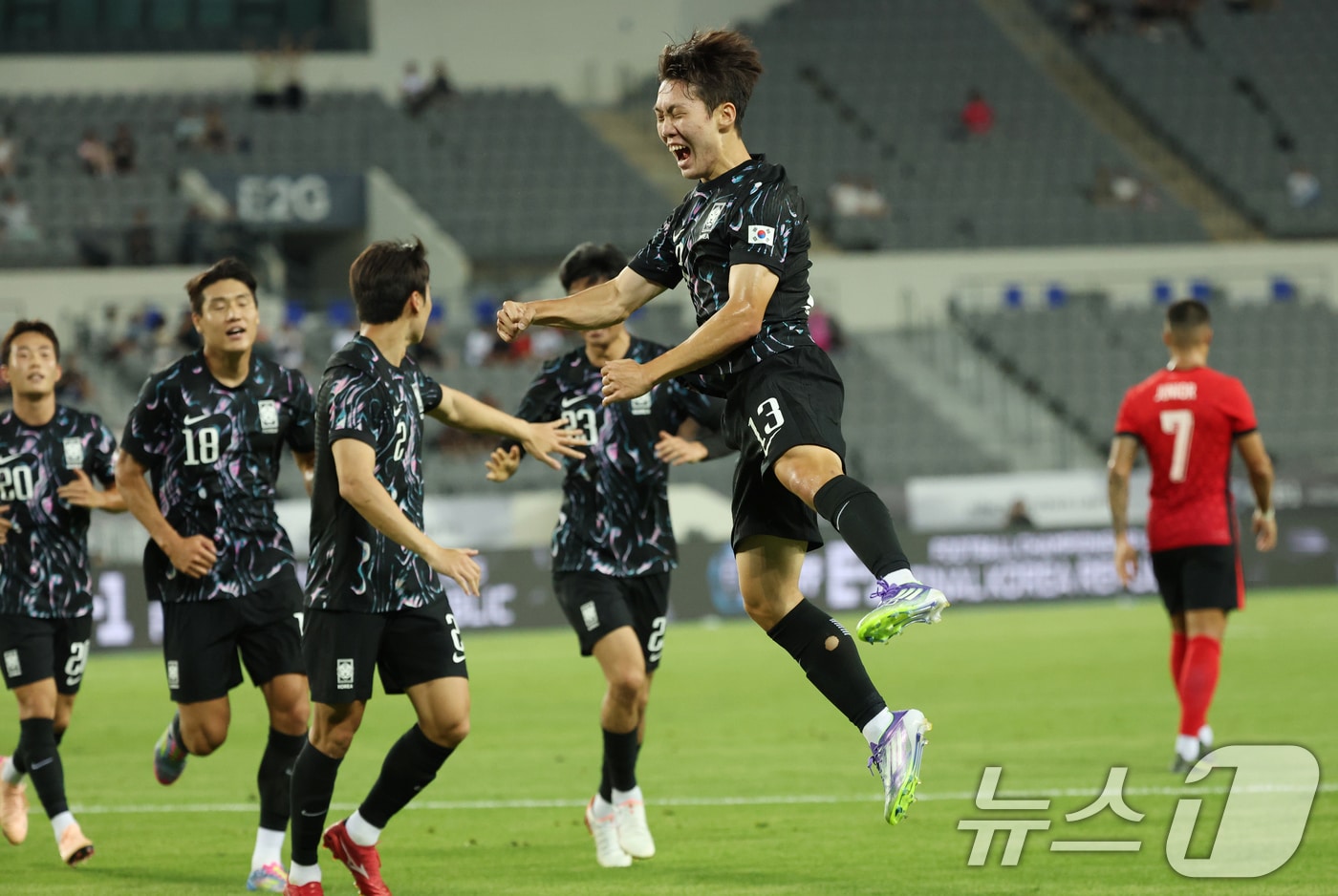 강상윤이 11일 오후 경기 용인시 처인구 용인미르스타디움에서 열린 2025 동아시아축구연맹(EAFF) E-1 챔피언십 남자부 대한민국과 홍콩의 경기에서 득점한 뒤 기뻐하고 있다. ⓒ News1 김영운 기자