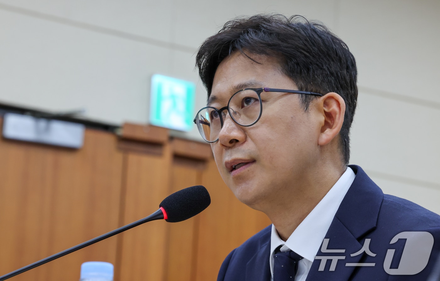 배경훈 과학기술정보통신부 장관 후보자가 14일 오후 서울 여의도 국회 과학기술정보방송통신위원회에서 열린 인사청문회에서 의원 질의에 답하고 있다. 2025.7.14/뉴스1 ⓒ News1 안은나 기자