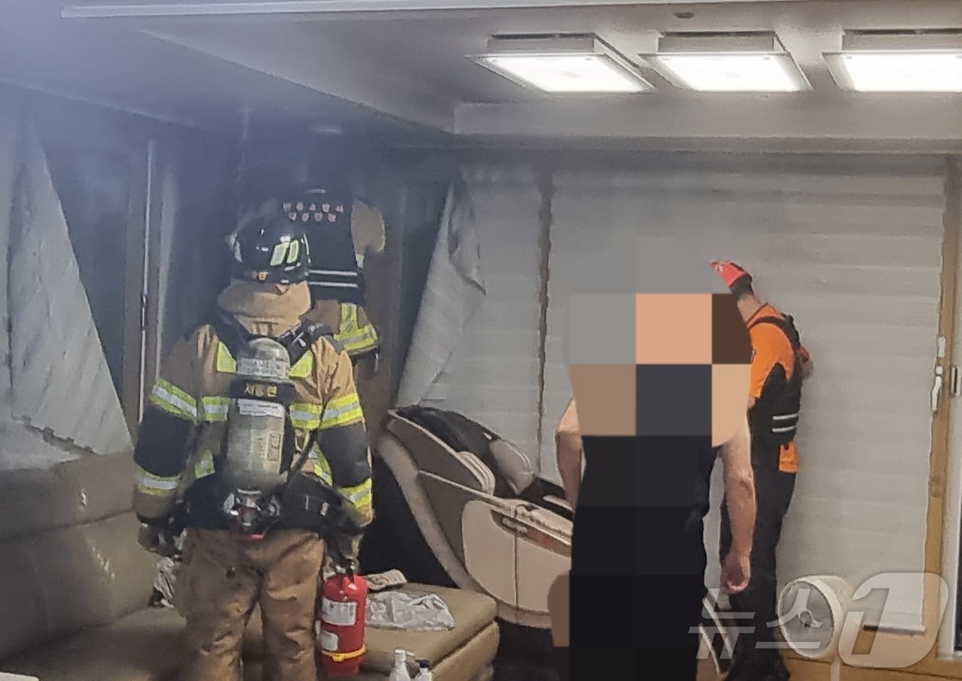 경북소방본부는 14일 여름철 전기로 인한 화재를 예방 하고 있다. ⓒ News1 김대벽기자