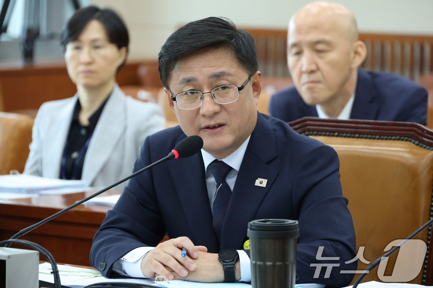 김성환 환경부 장관 후보자가 15일 오전 서울 여의도 국회 환경노동위원회 전체회의장에서 열린 인사청문회에 출석해 의원 질의에 답하고 있다. 2025.7.15/뉴스1 ⓒ News1 이광호 기자