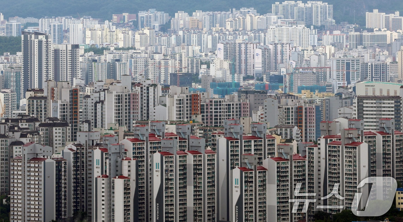 서울 남산에서 바라본 아파트 모습. (자료사진) /뉴스1 ⓒ News1 김명섭 기자