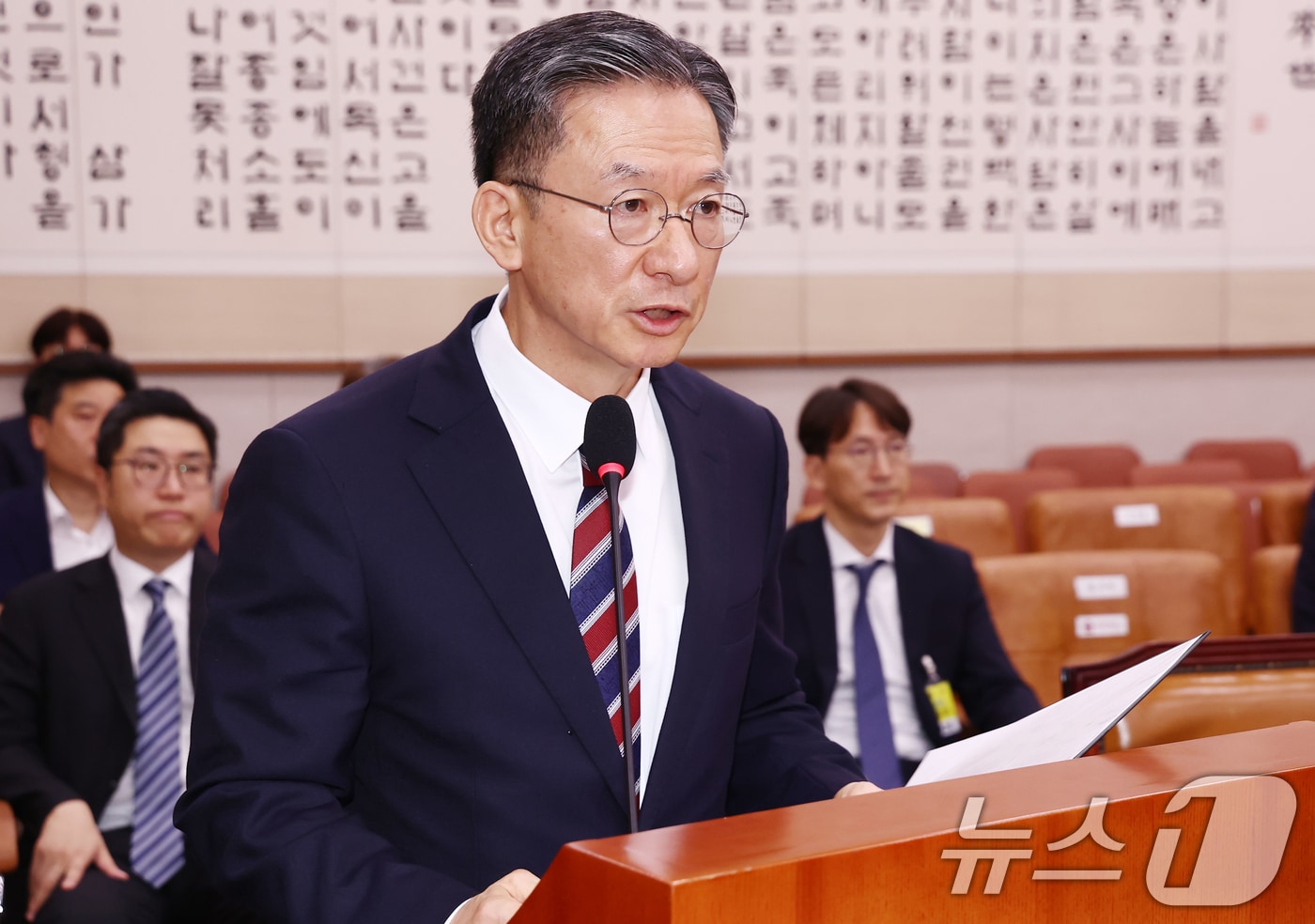 정성호 법무부 장관 후보자가 16일 오전 서울 여의도 국회 법제사법위원회에서 열린 법무부 장관 후보자 인사청문회에서 인사말을 하고 있다. 2025.7.16/뉴스1 ⓒ News1 김민지 기자