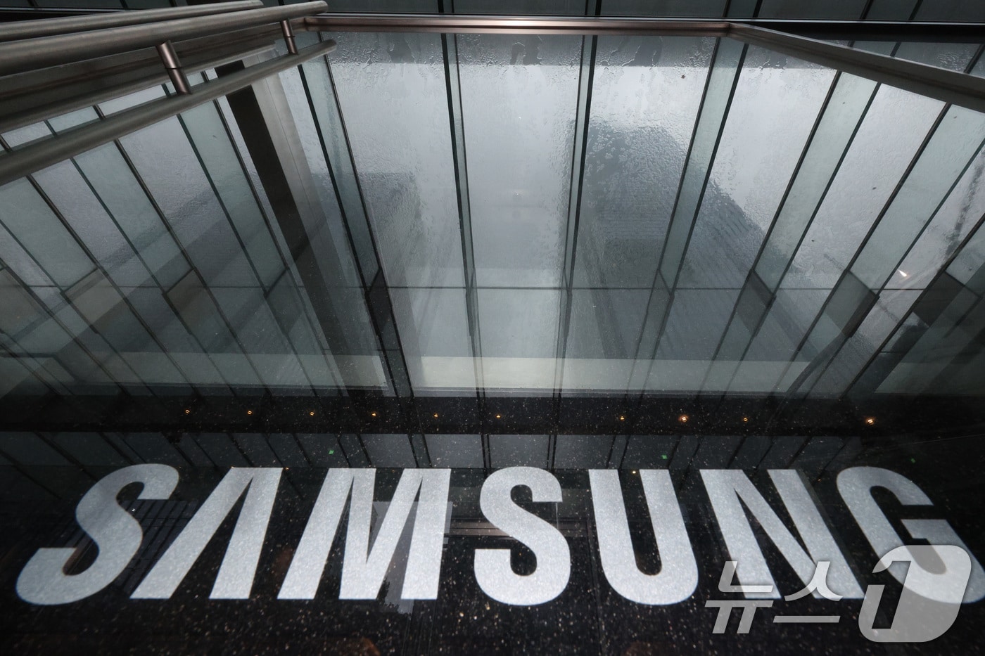 사진은 이날 서울 서초구 삼성전자 서초사옥의 모습. 2025.7.17/뉴스1 ⓒ News1 신웅수 기자