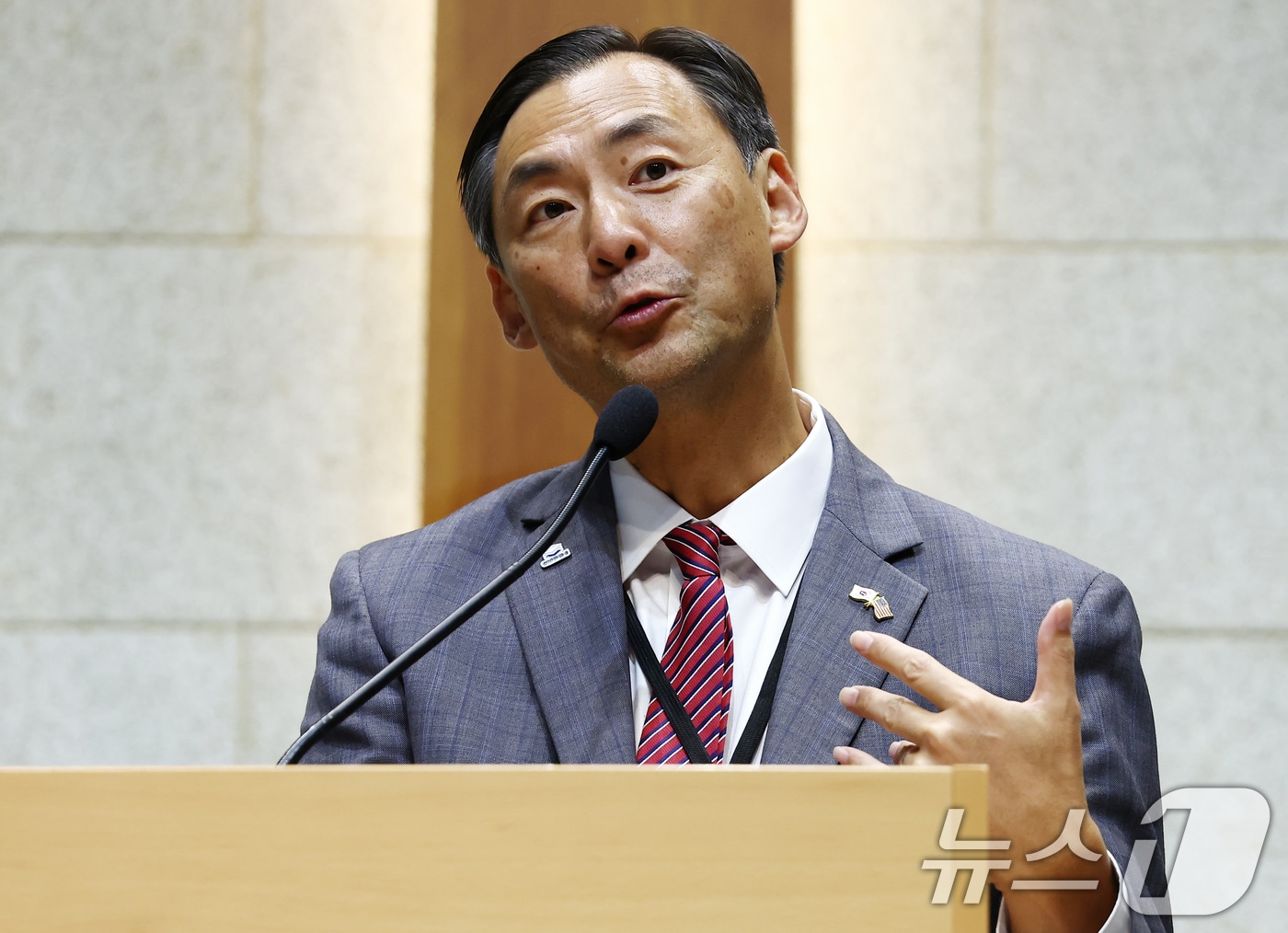 모스 탄 미국 리버티대 교수(전 미국 국무부 국제사법 대사)가 17일 오후 서울 은평구 은평제일교회에서 열린 모스탄 대사 초청 간증 집회에서 설교하고 있다. 2025.7.17/뉴스1 ⓒ News1 김민지 기자