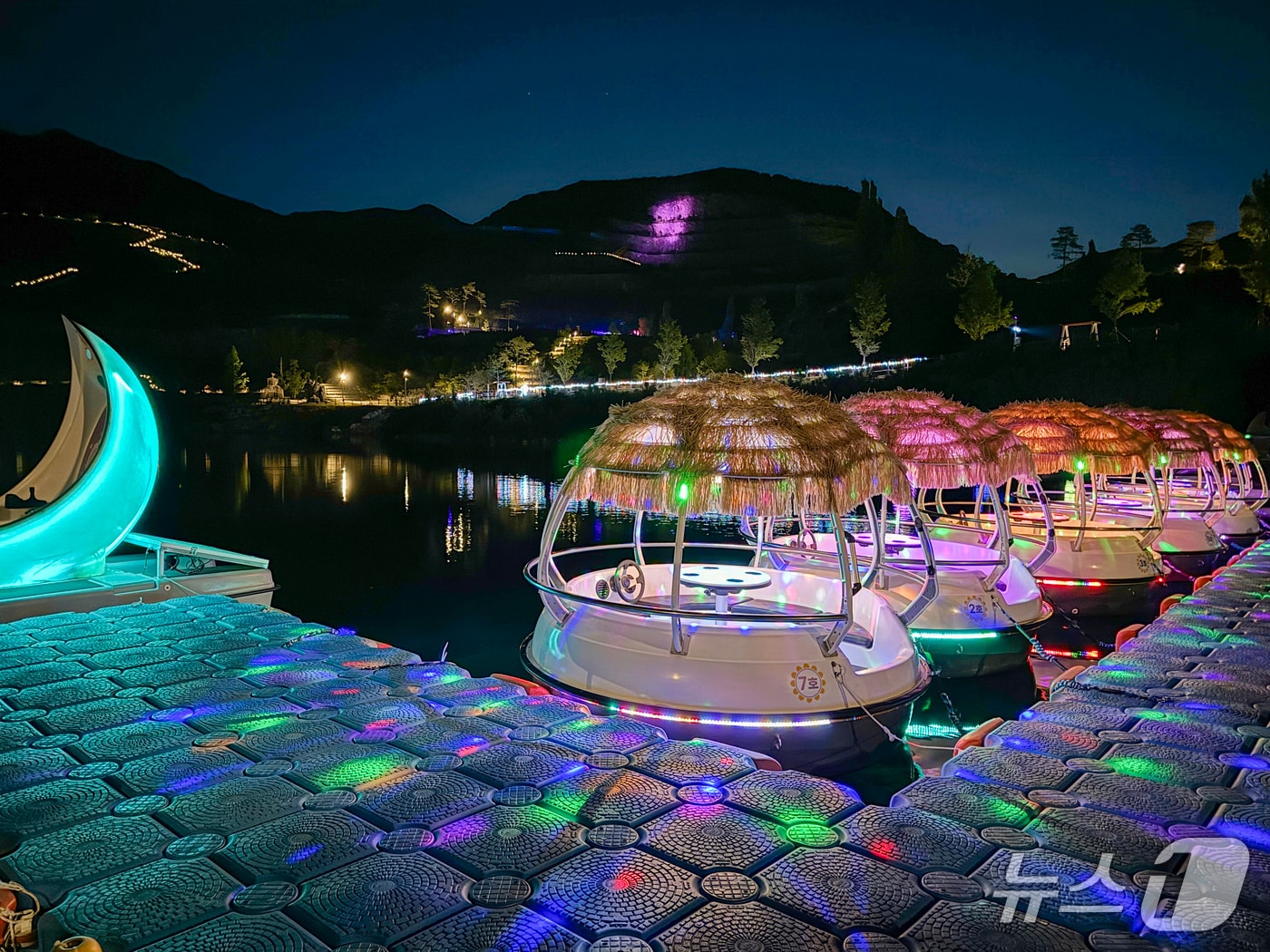 동해 무릉별유천지 야간개장.(동해시 제공, 재판매 및 DB 금지) 2025.7.17/뉴스1