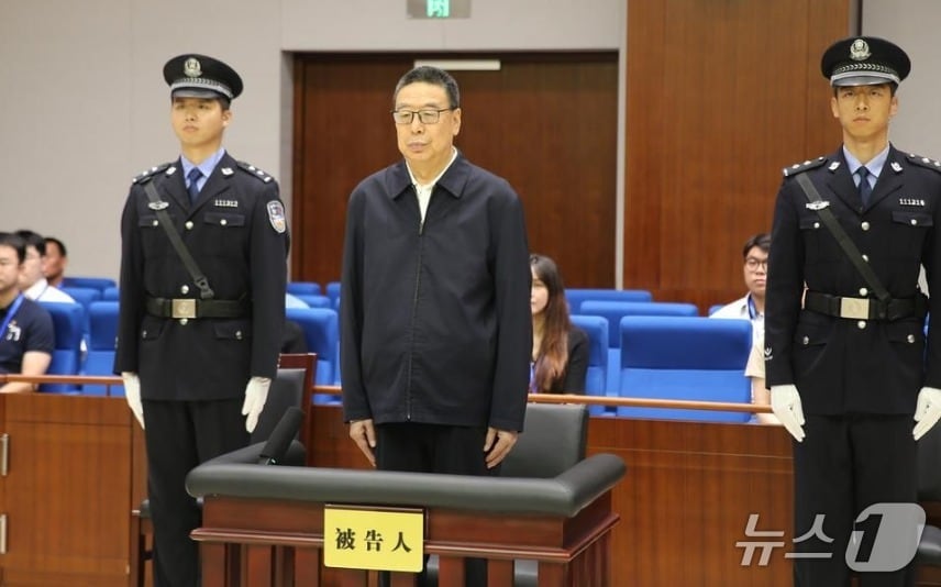 '뇌물 600억' 티베트자치구 1인자, 사형 집행유예 선고 