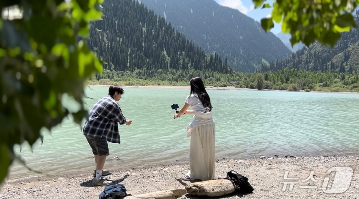 영화 '알마티'의 현지 촬영 장면 (예천군 제공. 재판매 및 DB 금지)2025.7.18/뉴스1