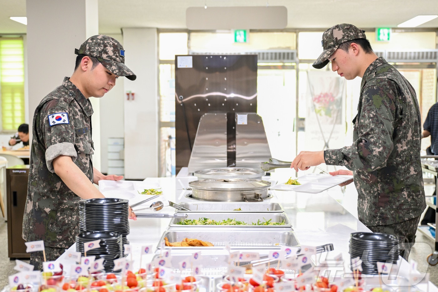 공군 제16전투비행단은 2일 장병 급식을 민간위탁해 뷔페식으로 전환해 운영한다 ⓒ News1 김대벽기자